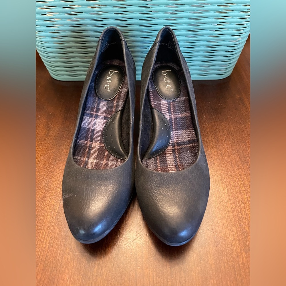 B.O.C. Nubuck Leather Pumps, Black - 6 Medium